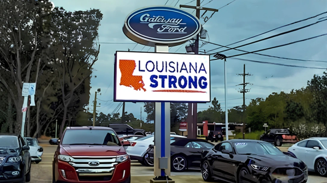 Gateway Ford outdoor LED sign displaying Louisiana Strong